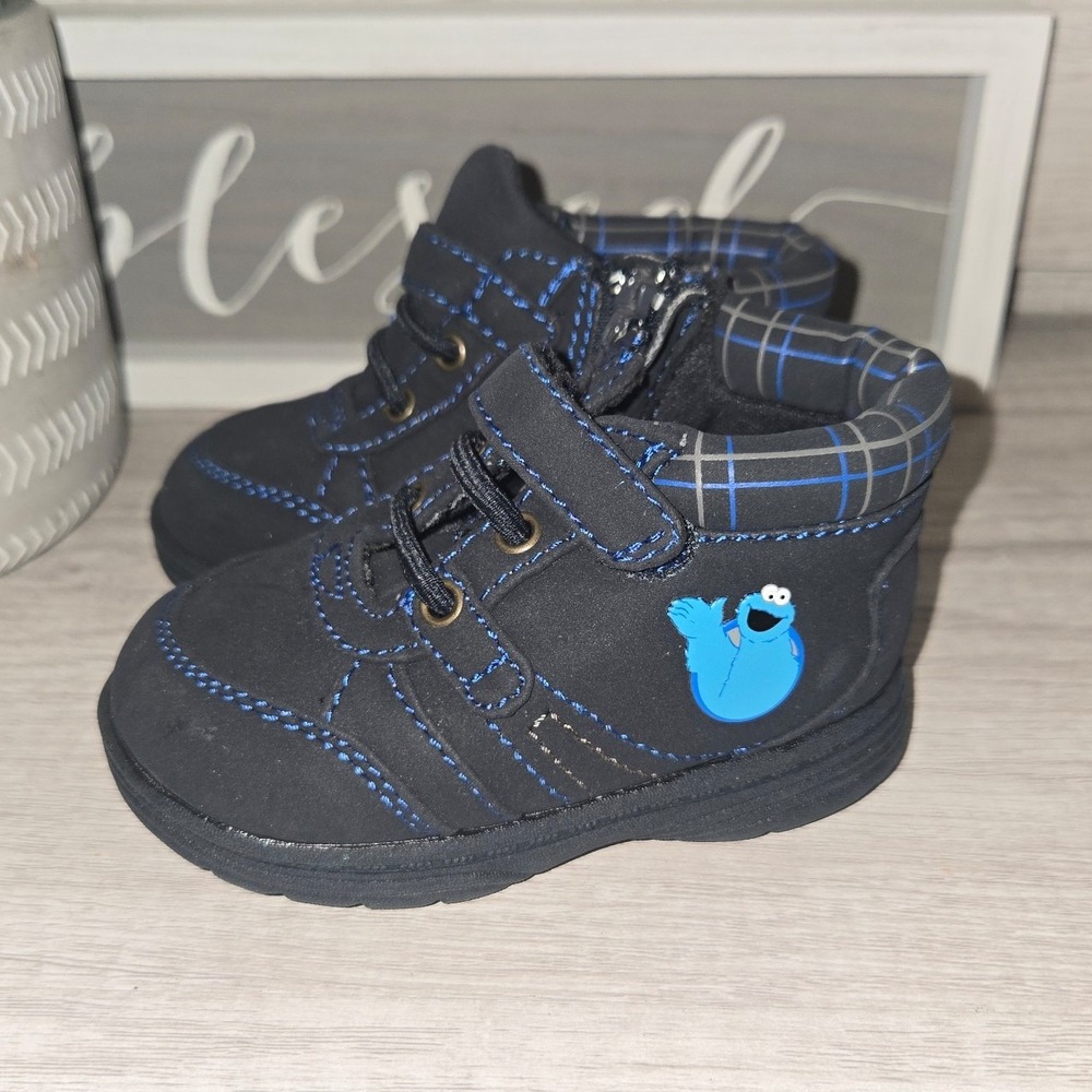 Sesame Street Boys Cookie Monster Boots Size 3